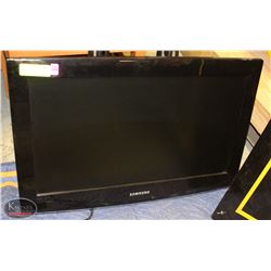 SAMSUNG 26" LCD TV W/ WALLMOUNT & POWERCORD