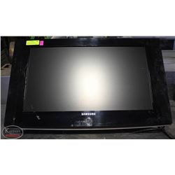 SAMSUNG 26" LCD TV W/ WALLMOUNT & POWERCORD