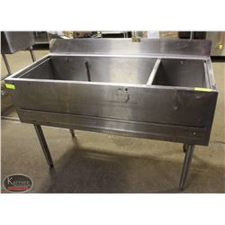 STAINLESS STEEL BAR SINK W/ NO INSERTS