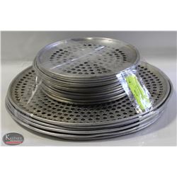 LOT OF ASSORTED SIZES PERFORATED PIZZA-PANS