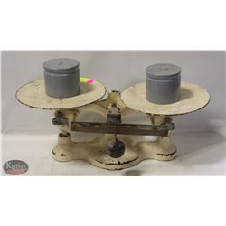 DETECTO BOALES 10LBS WEIGH-SCALE W/ TWO 8LBS