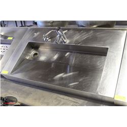 38" SINK /W FAUCET & SOAP DISPENSER
