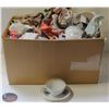 Image 1 : BOX W/ COFFEE CUPS & TEA CUPS