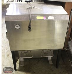 SILVERKING S/S COLD BEVERAGE DISPENSER W/ 2 CRATES