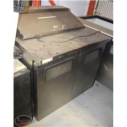 3FT TRUE DUAL DOOR REFRIGERATED CABINET W/