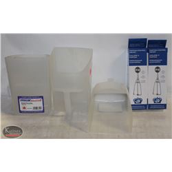 LOT OF THREE 104OZ/3L PLASTIC MEASURING SCOOP & 2