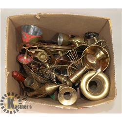 BOX OF ASSORTED BRASS