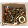 Image 1 : BOX OF ASSORTED BRASS