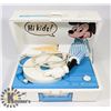 Image 1 : VINTAGE MICKEY MOUSE RECORD PLAYER