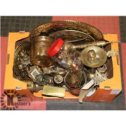 BOX OF ASSORTED BRASS ITEMS.