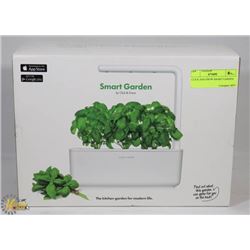 CLICK AND GROW SMART GARDEN