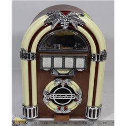RETRO STYLE AM FM RADIO JUKEBOX