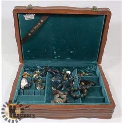 ESTATE LOT OF JEWELLRY AND COLLECTIBLES