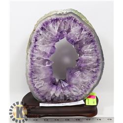 LARGE AMETHYST GEODE.
