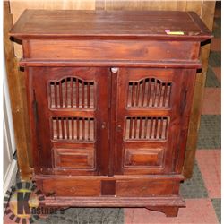 TEAK REPRODUCTION ANTIQUE CABINET, 31"X13.5"X39.5"