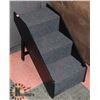 Image 1 : PET STAIRS