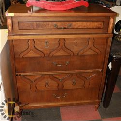 VINTAGE 5 DRAWER DRESSER, 40.5"X20"X49.5".