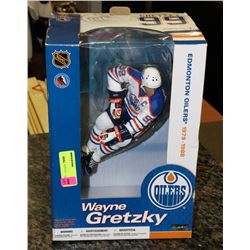 LARGE WAYNE GRETZKY 1979-88 12" ACTION FIGURE