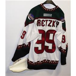 PHOENIX COYOTES SIZE L AUTOGRAPHED GRETZKY