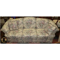 VINTAGE 90" FLORAL SOFA W/ ACCENT PILLOWS.