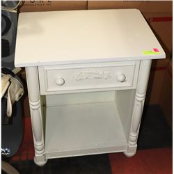 NIGHT STAND 22 X 26 X 14