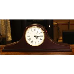 WOOD QUARTZ MANTLE CLOCK.