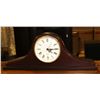 Image 1 : WOOD QUARTZ MANTLE CLOCK.