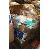 Image 1 : LARGE PALLET OF ESTATE MISC AND COLLECTIBLES