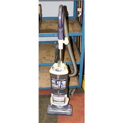 SHARK VACUUM CLEANER