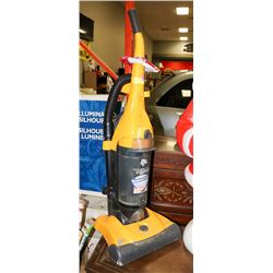 DIRT DEVIL 12 AMP VACUUM
