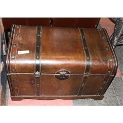 WOOD AND LEATHER CHEST, 27.5"X16"X18".