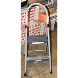 COSCO FOLDING STEP LADDER. TOOLS