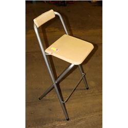 FOLDING BAR STOOL