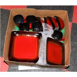 22-PC CANVAS COLLECTION DISHWARE SET -