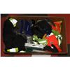 Image 1 : LARGE BOX FULL OF WINTER WORK GEAR INCL.