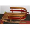 Image 1 : CHILD'S PULL ALONG SLED