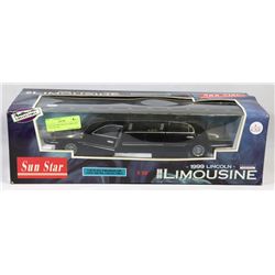 SUNSTAR 1999 LINCOLN LIMOUSINE 1/18 SCALE DIE