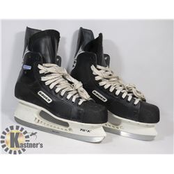 PAIR OF MEN'S BAUER SKATES - SIZE 11 -