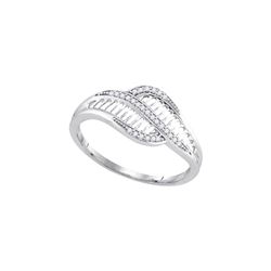10kt White Gold Womens Round Diamond Simple Bypass Clus