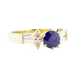 1.39 ctw Sapphire and Diamond Ring - 14KT Yellow Gold