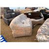 Image 2 : (2) PIECE CURVED SECTIONAL