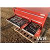 Image 10 : INTERNATIONAL TOOL CHEST & TOOLS