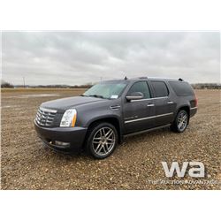 2010 CADILLAC ESCALADE SUV