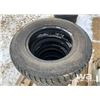 Image 3 : (4) GOODYEAR ULTRAGRIP ICE 275/70R18 TIRES