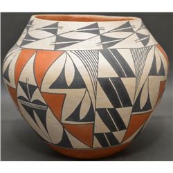 ACOMA INDIAN POTTERY OLLA