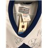 Image 8 : TORONTO MAPLE LEAFS TEAM SIGNED HOCKEY JERSEY (1995-96 SEASON) JSA LOA