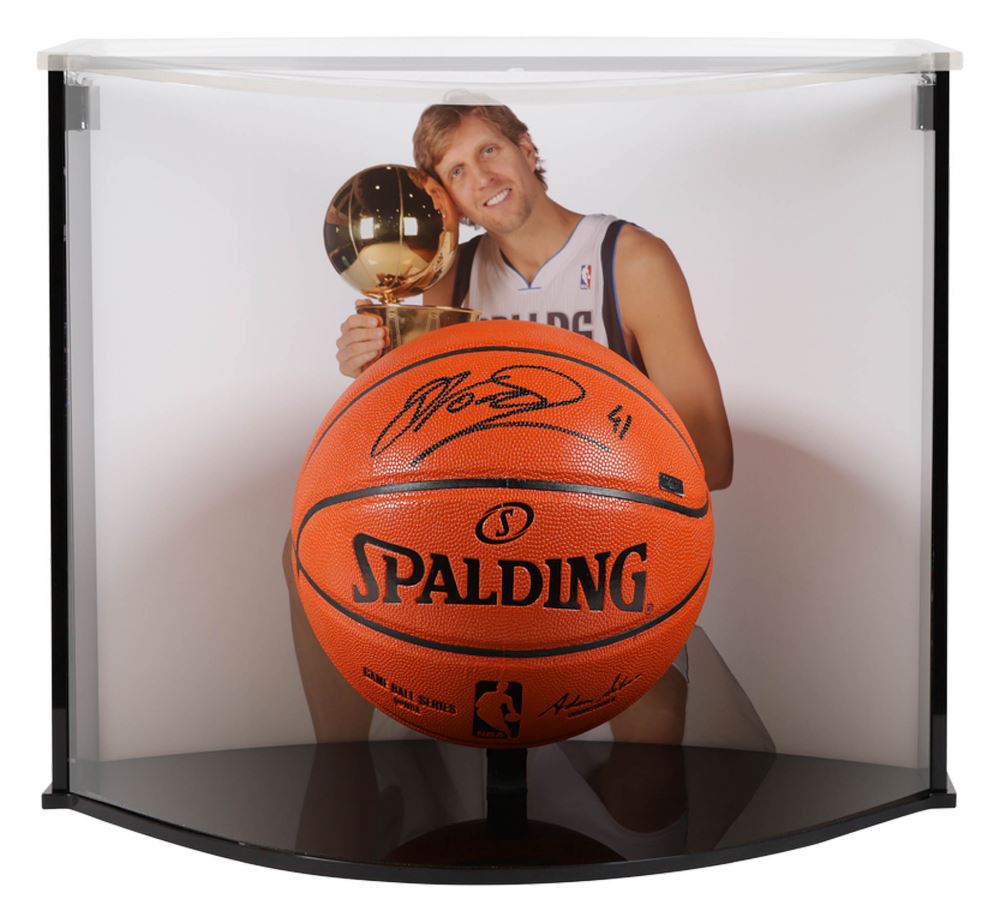 dirk nowitzki signed basketball