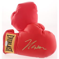 Julio Cesar Chavez Signed Pair of (2) Everlast Boxing Gloves (JSA COA)