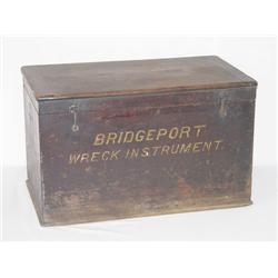 19TH CENT. PAINTED FLAT TOP BOX W/ DOVE