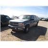 Image 2 : 1993 - CHEVROLET SUBURBAN/SALVAGE TITLE